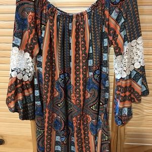Beautiful pinwheel sleeve Tunic